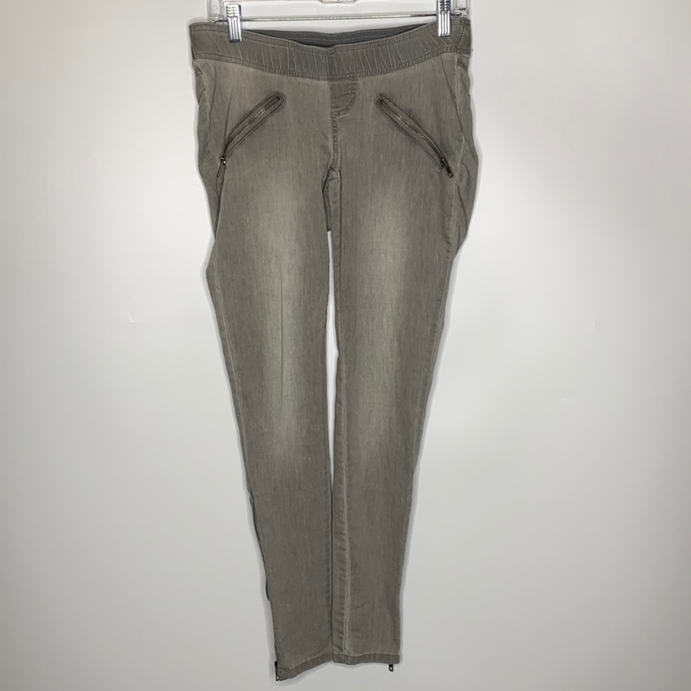 Wendy Bellissimo Gray Maternity Skinny Pants